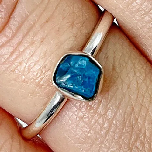 Natural Creations Rings Blue Apatite Rough Dainty Sterling Silver Ring J515