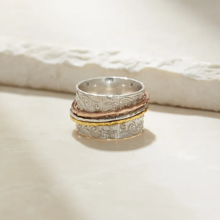Rings Alviva Spinner Ring Ideaure Jewelry