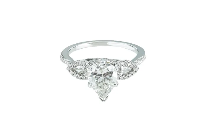 2 ctw GIA Certified Pear Cut Diamond Engagement Ring Crown Jewels Coin Rings 2 ctw GIA Certified Pear Cut Diamond Engagement Ring Crown Jewels Coin Rings