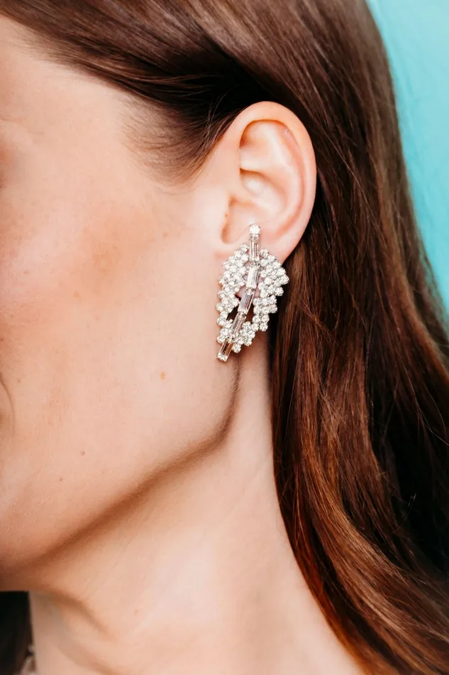 Leafy Earrings Elizabeth Cole Jewelry Earrings Leafy Earrings Elizabeth Cole Jewelry Earrings