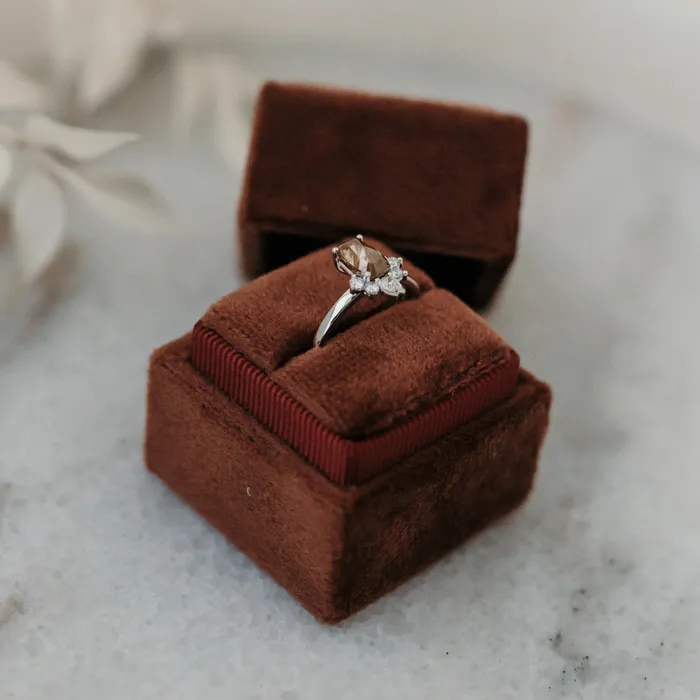 Rings VENVS The Celeste 18k Yellow Size 8 Stone PS103 Fremont Ring Box Custom Engraving 0 Rings VENVS The Celeste 18k Yellow Size 8 Stone PS103 Fremont Ring Box Custom Engraving 0